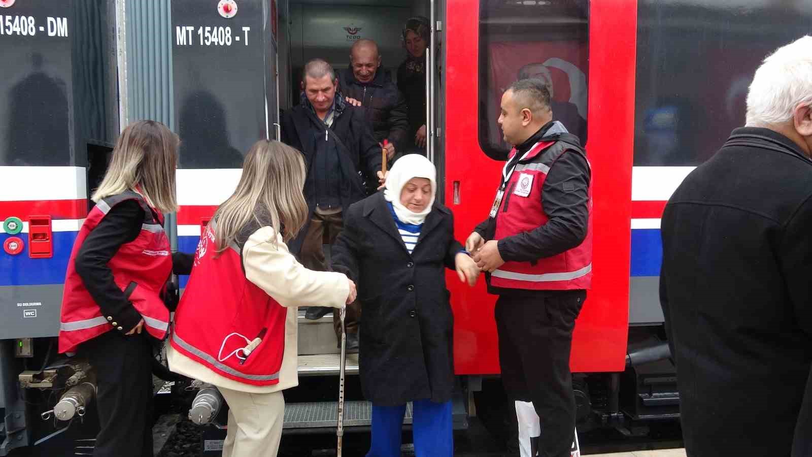 Turistik Tuz Ekspresi ile Çankırı’ya yolculuk yapan engelliler şehre hayran kaldı