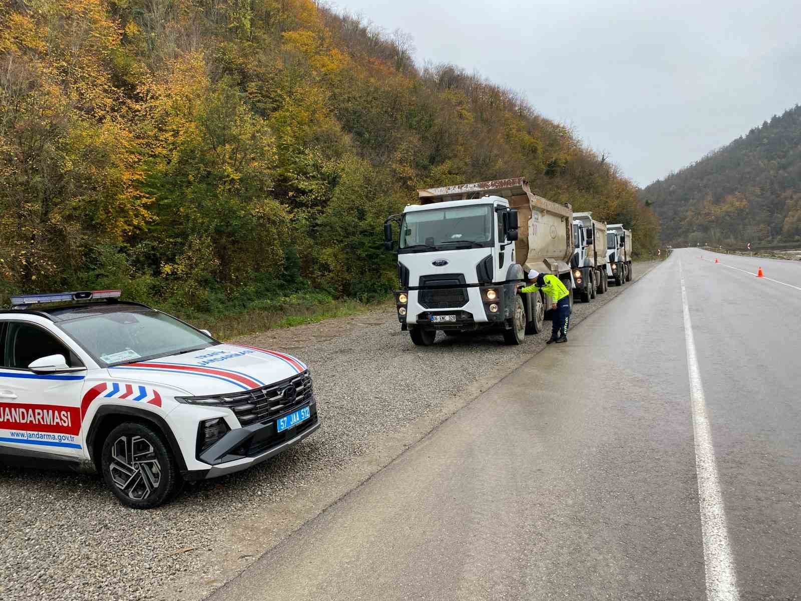 Sinop&rsquo;ta kış lastiği denetimi
