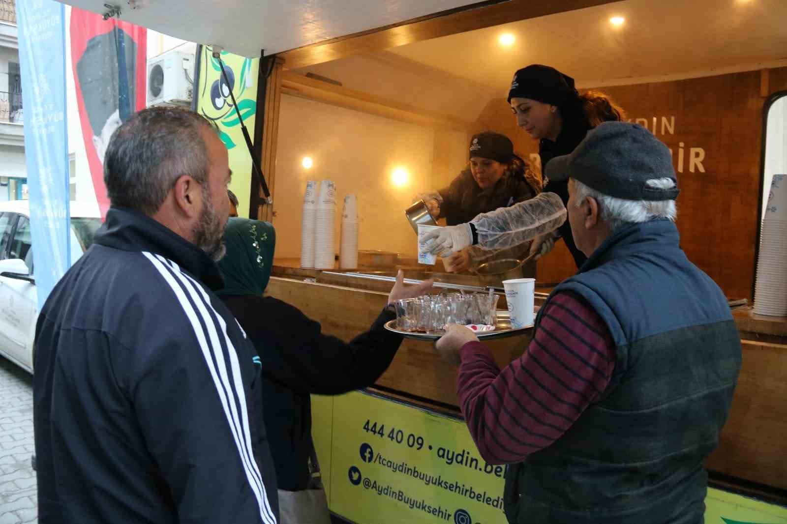 Başkan Çerçioğlu’ndan Yenipazarlılara iç ısıtan ikram
