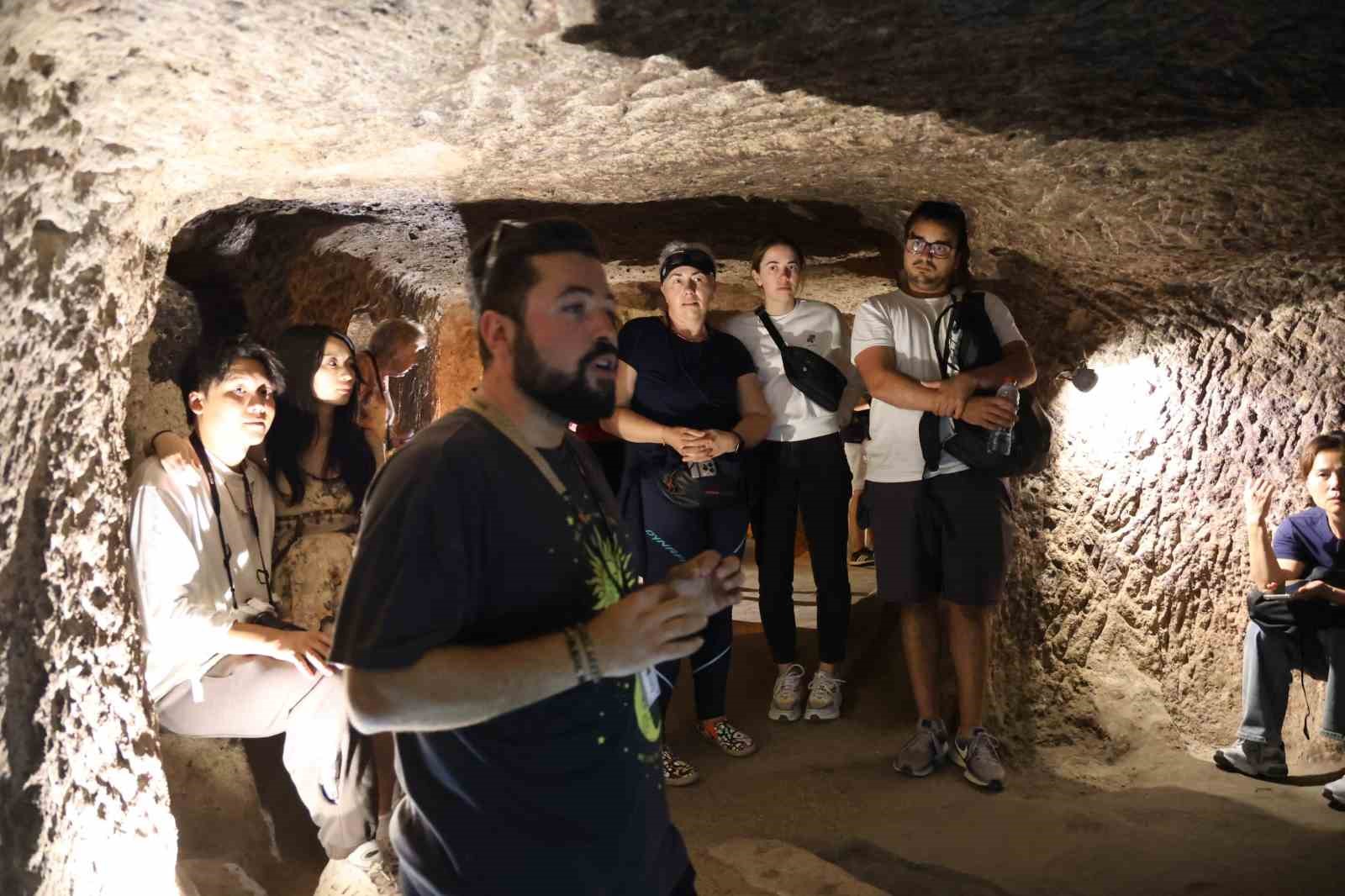 Litvanyalı turist eşine doğum gününde Kapadokya gezisi hediye etti