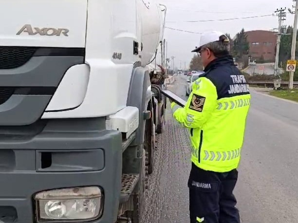 Sakarya’da 804 araç ve 227 sürücü trafikten men edildi