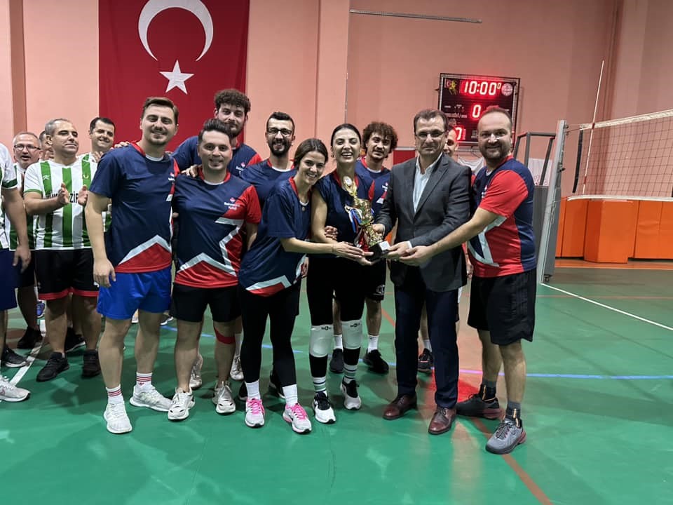 Öğretmenler Günü Voleybol Turnuvası’nın şampiyonu belli oldu