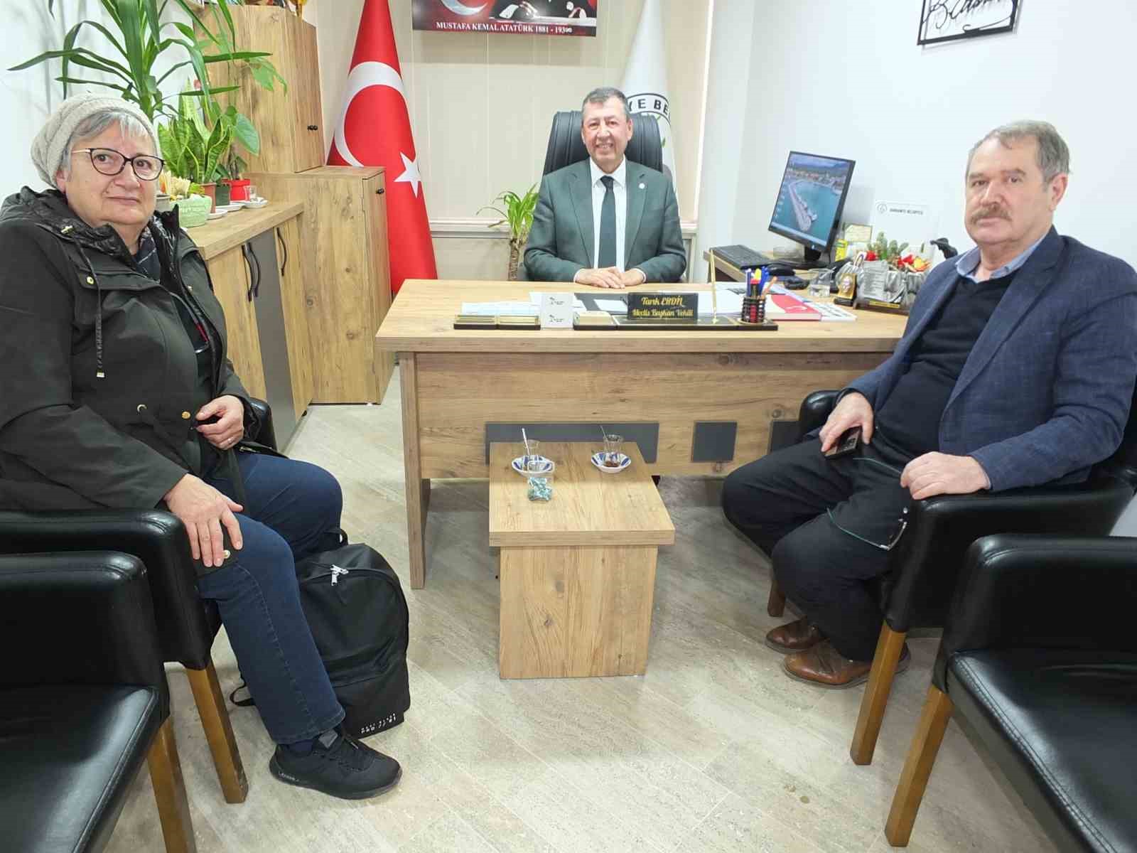Burhaniye&rsquo;de Nuray &ouml;ğretmenin eylemi işe yaradı
