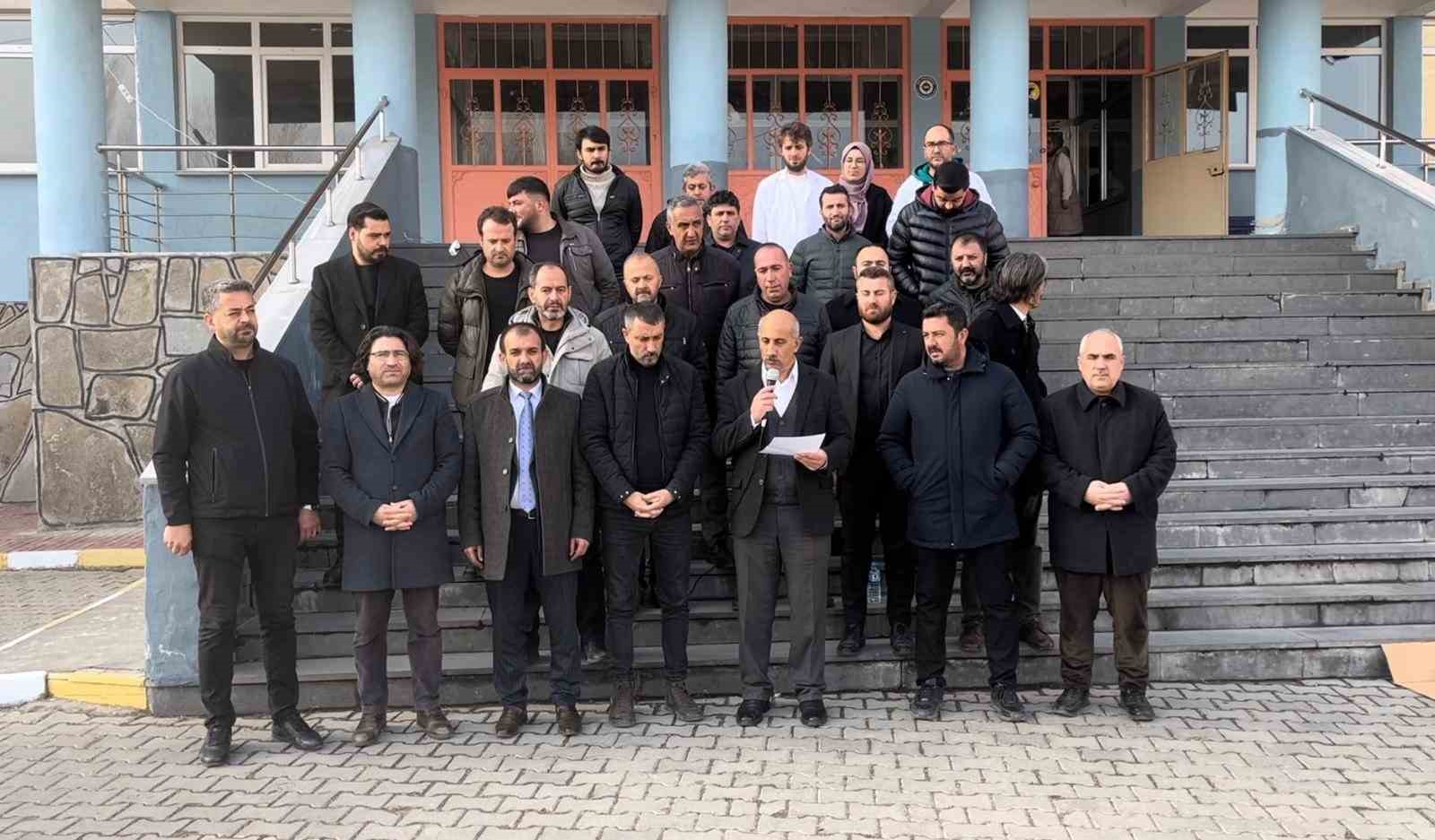 Patnos’ta STK’lar eğitimcilere sahip çıktı
