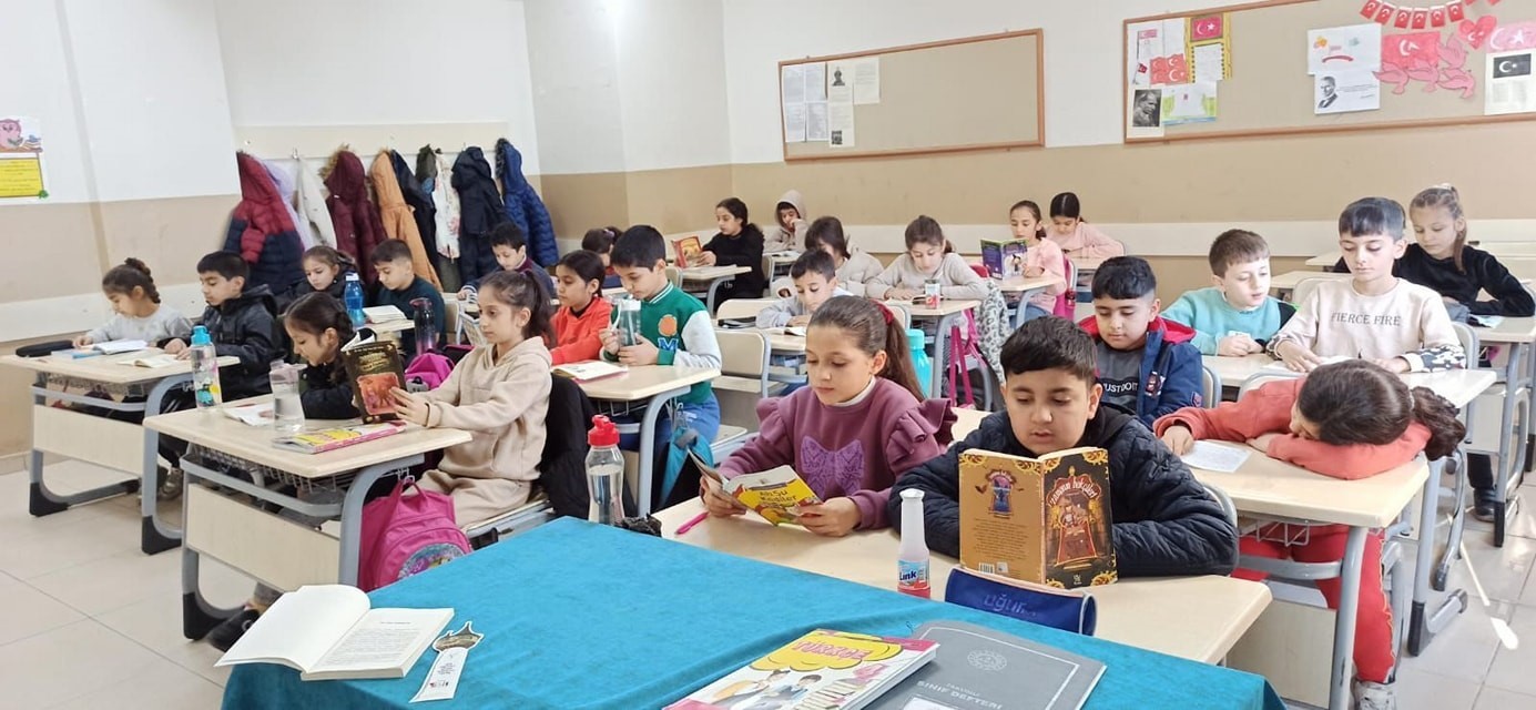Cizre&rsquo;de "Her Okur Bir Lider" ve "Okulumla Sosyalleşiyorum" projeleri devam ediyor
