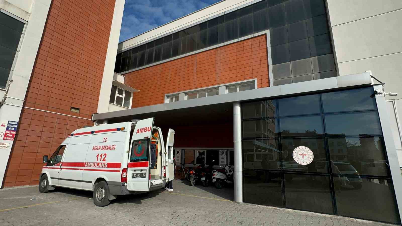 Akhisar&rsquo;da s&uuml;t fabrikasında kaza: 5 iş&ccedil;i yaralandı
