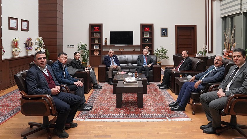 Tayvan T&uuml;rkiye Temsilcisi ET&Uuml;&rsquo;ye konuk oldu
