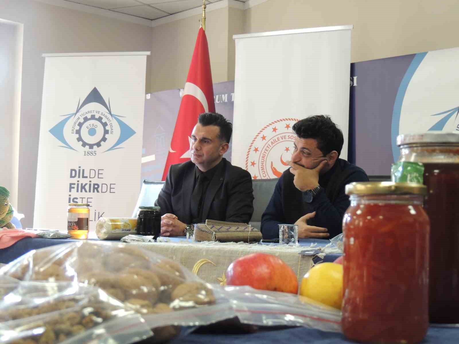 Kadın kooperatif temsilcileri finansal okuryazarlık konusunda bilin&ccedil;lendirildi
