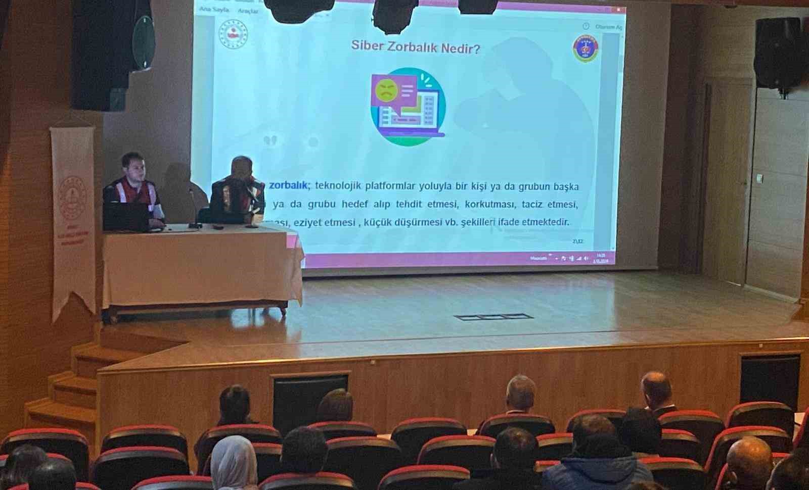 İl Jandarmadan Simav’da okul müdürleri ve rehber öğretmenlere seminer
