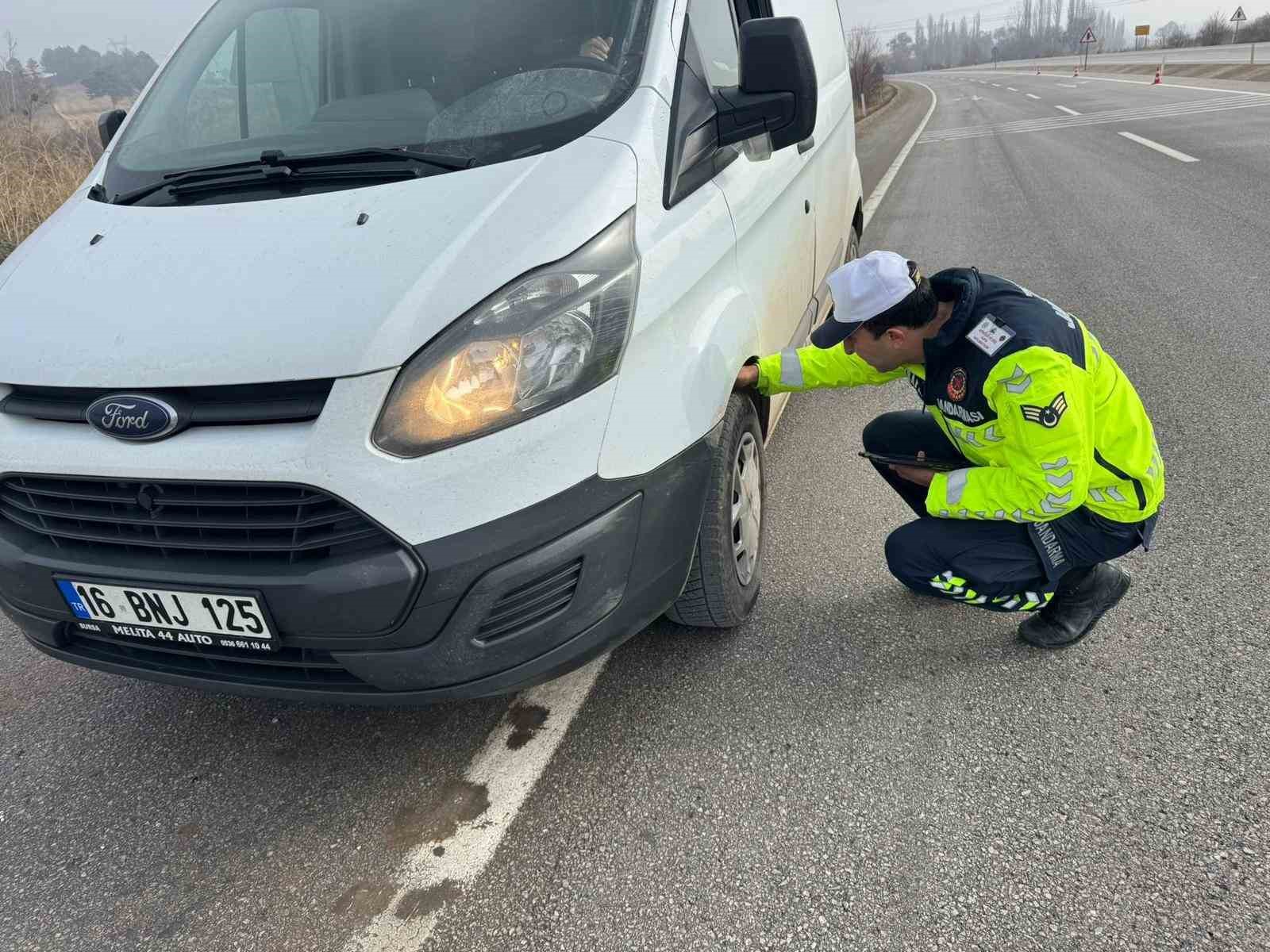 Kütahya’da kış lastiği denetimi
