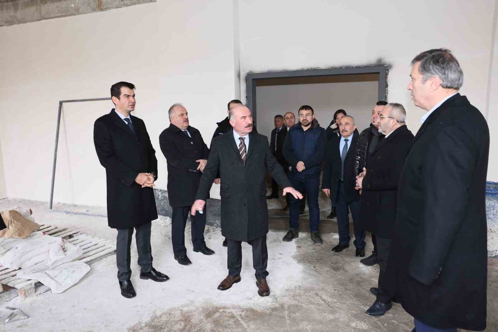Çorum Valisi Ali Çalgan, Sungurlu’daki yatırımları ve çalışmaları inceledi