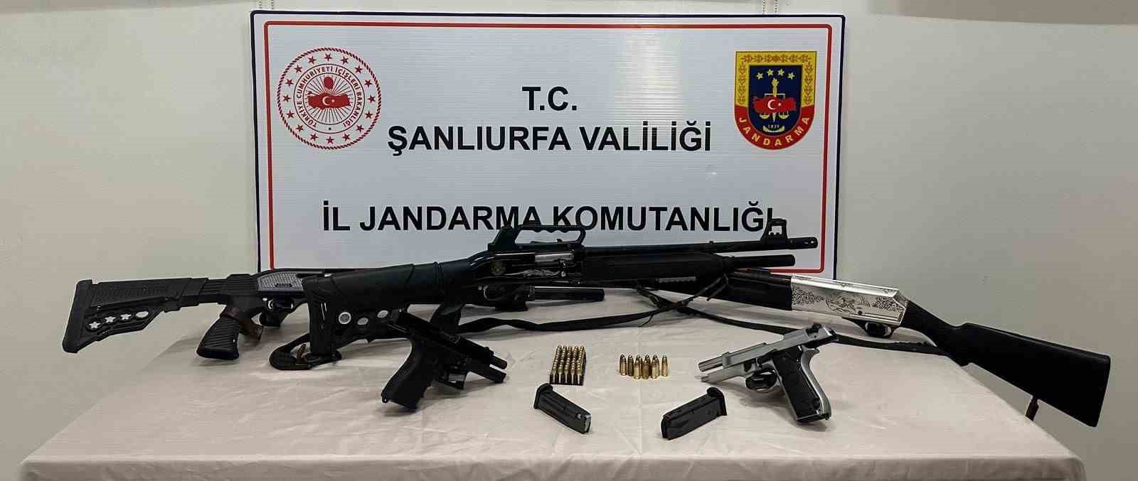 Jandarma operasyonunda çok sayıda silah ele geçirildi