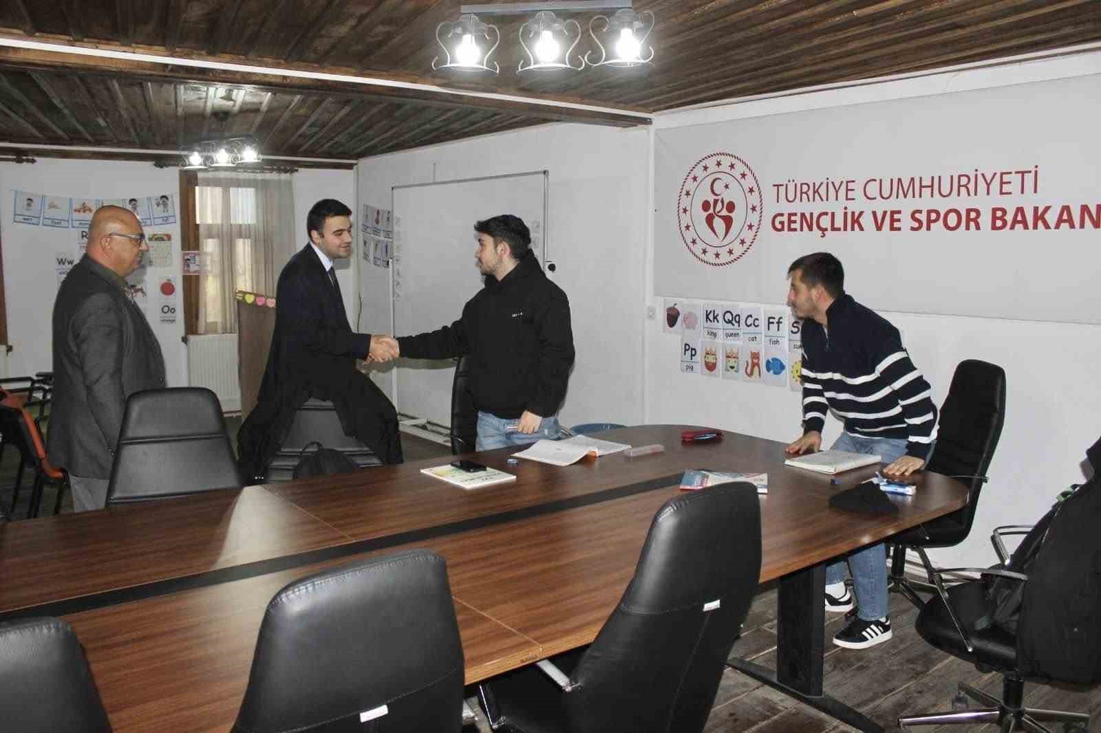 Kaymakam Kılı&ccedil;, Gen&ccedil;lik Merkezinde incelemelerde bulundu
