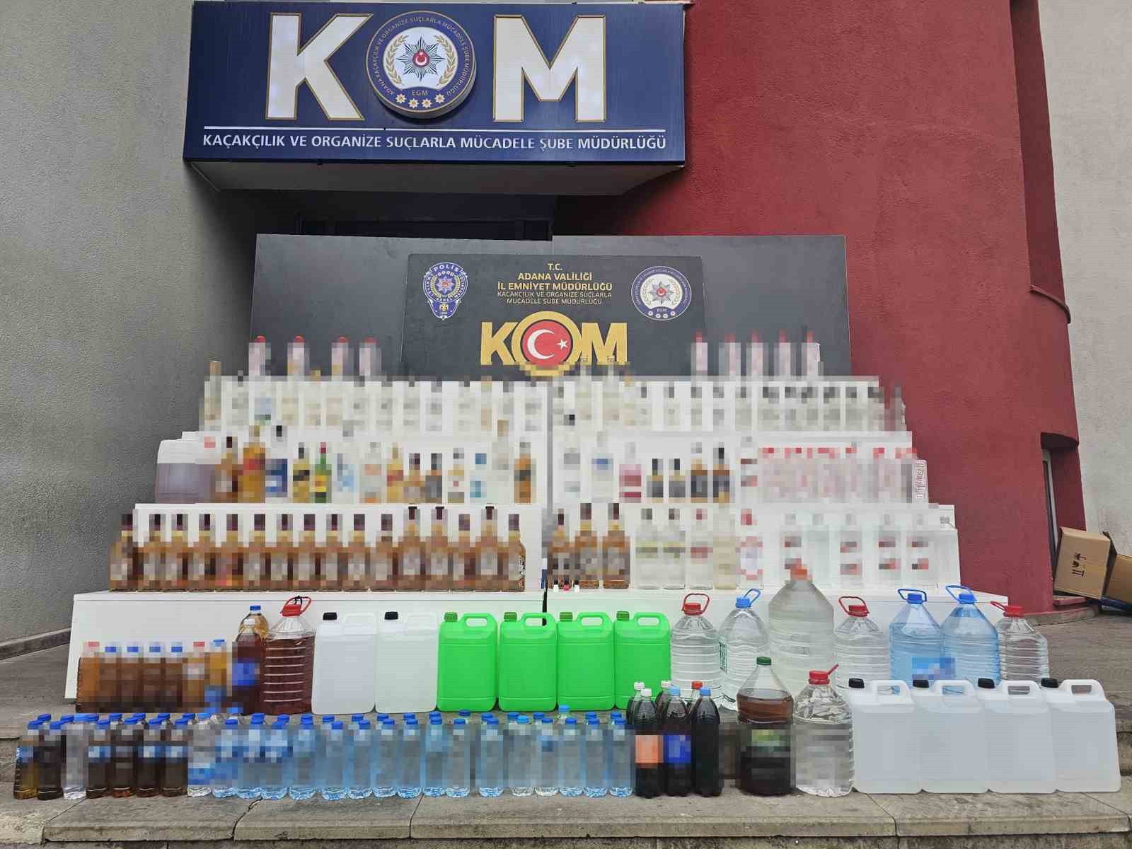 Adana&rsquo;da 12 milyon ka&ccedil;ak makaron ve 567 litre ka&ccedil;ak alkol ele ge&ccedil;irildi

