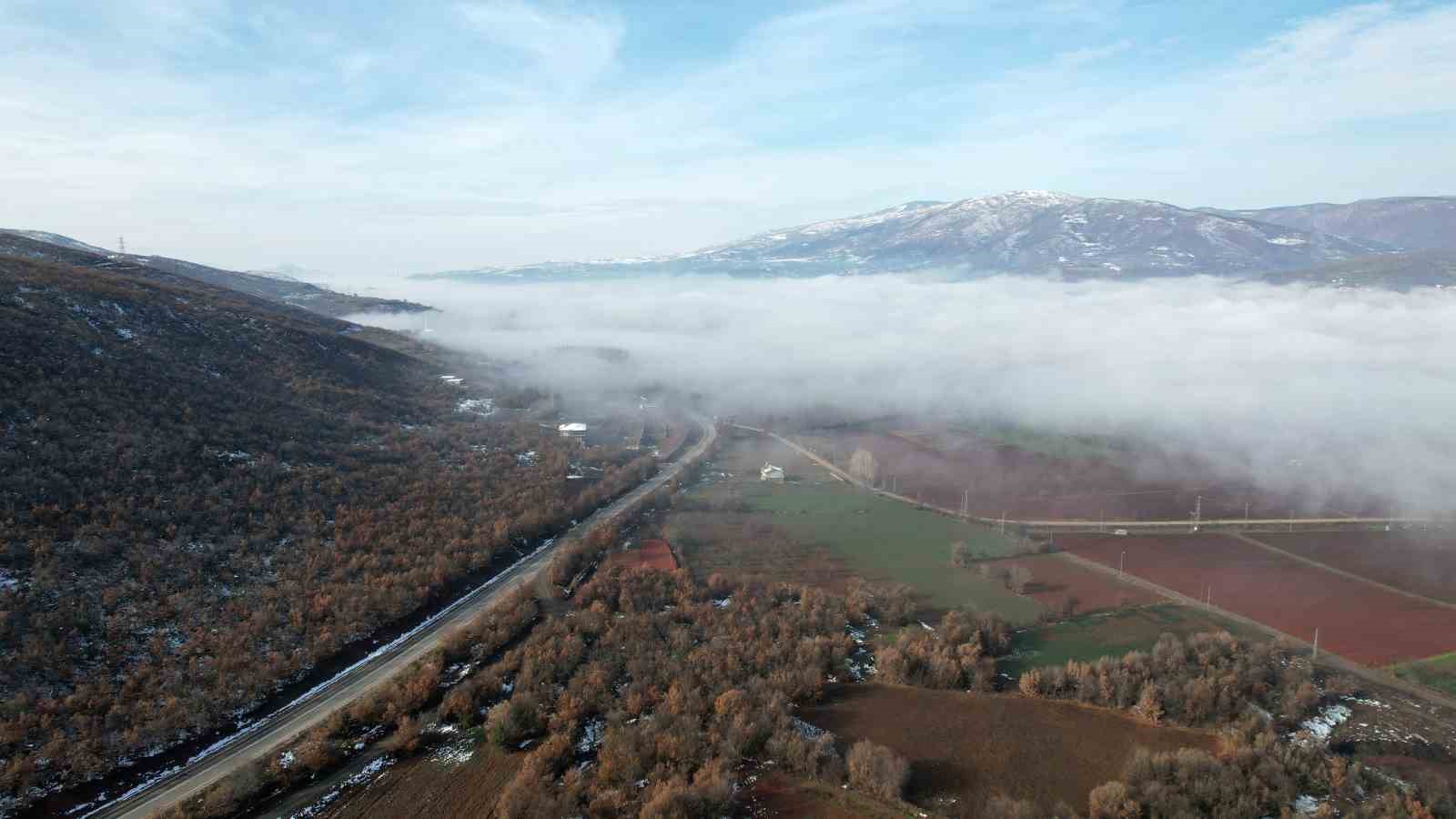 Yoğun sis mistik atmosfer oluşturdu
