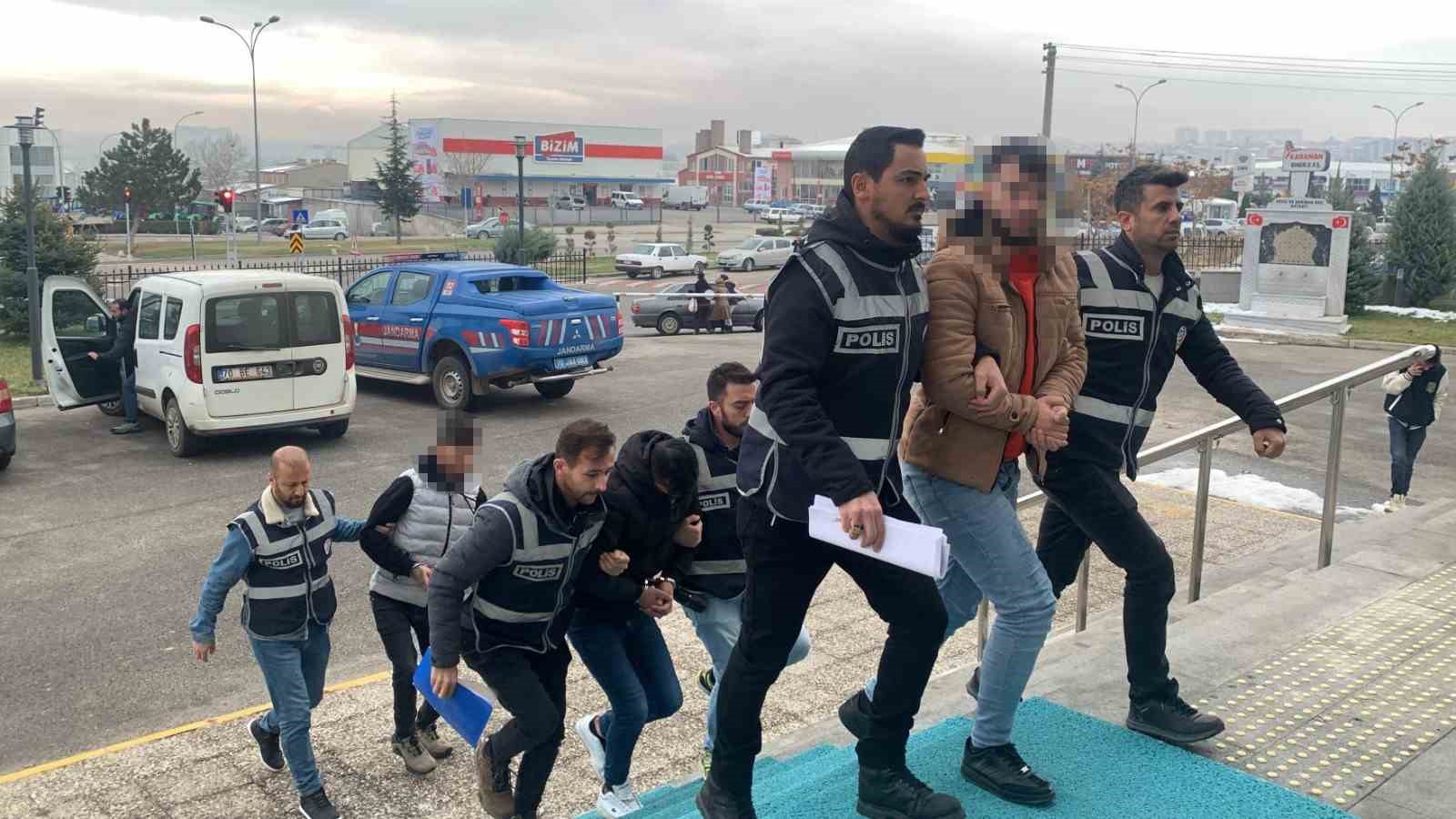 Karaman&rsquo;da 3 kişi dolandırıcılıktan tutuklandı
