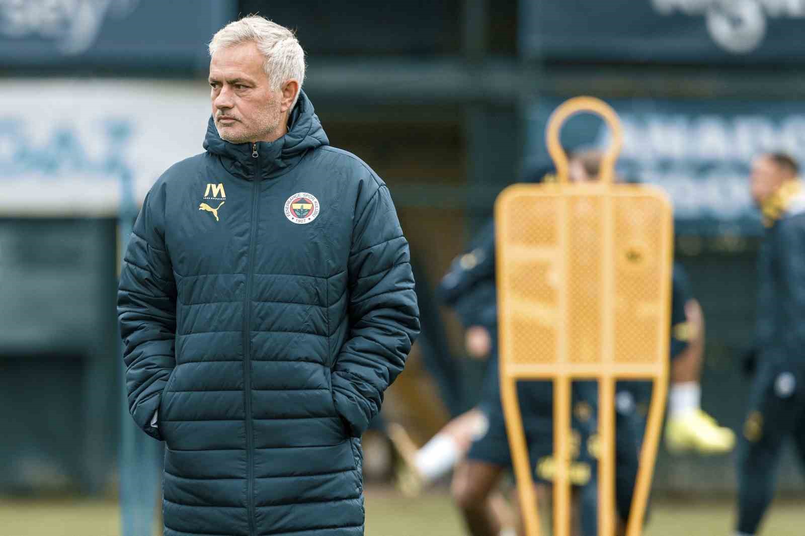 Fenerbahçe, Beşiktaş derbisinin hazırlıklarına devam etti