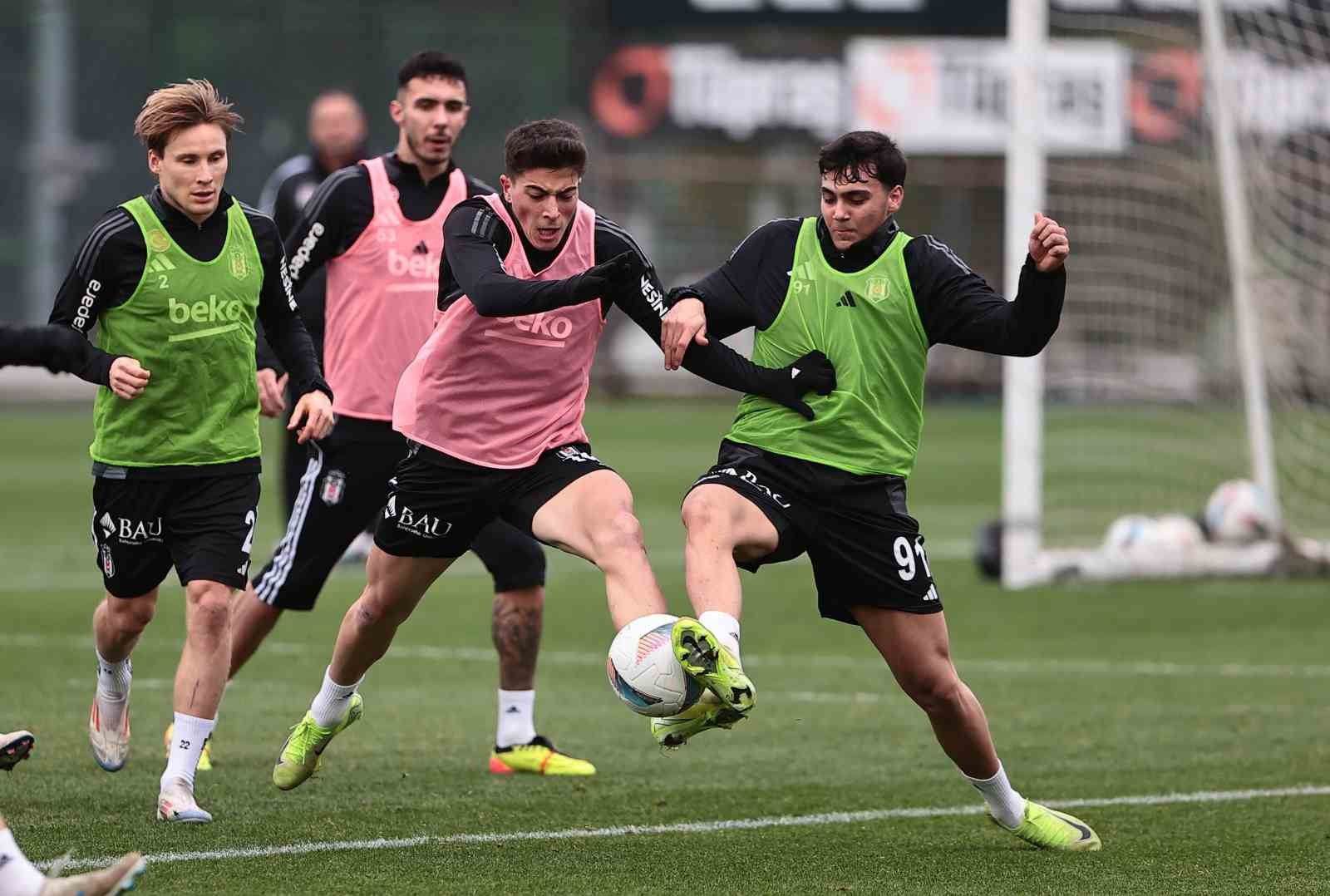 Beşiktaş’ta, Fenerbahçe derbisinin hazırlıkları sürdü
