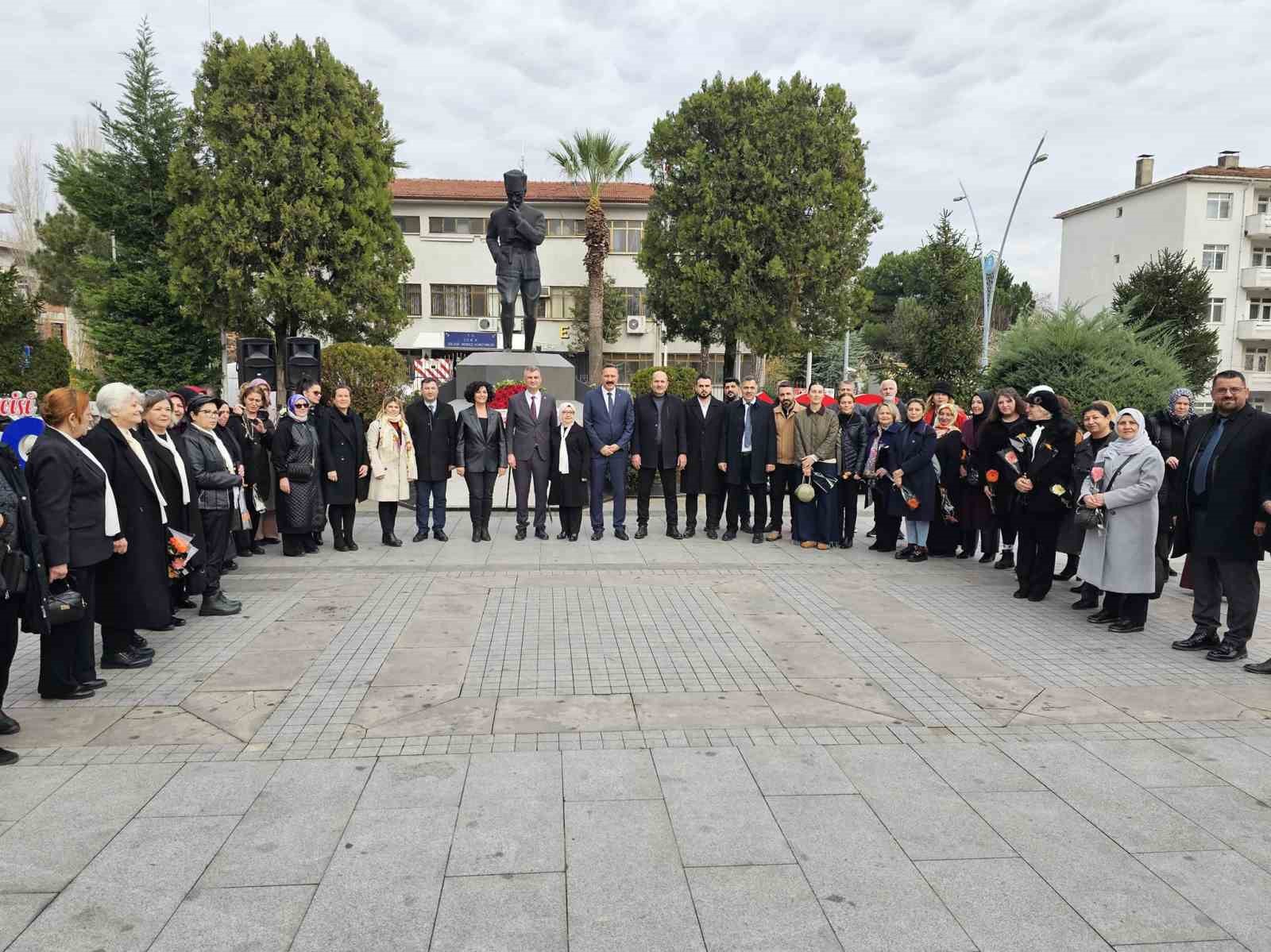 Dünya Kadın Hakları Günü Gölcük’te kutlandı
