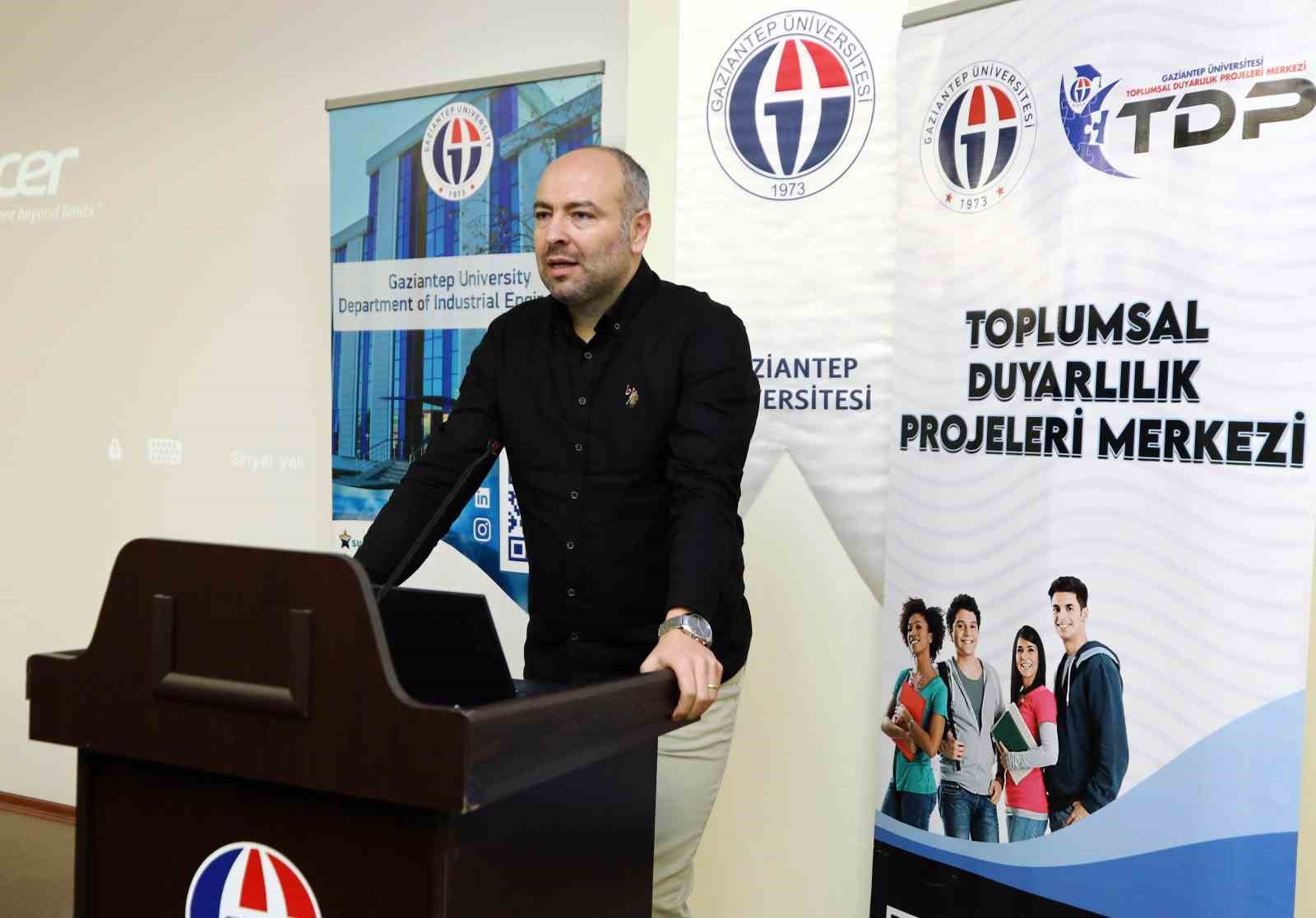 GA&Uuml;N&rsquo;de Kariyer Sohbetleri

