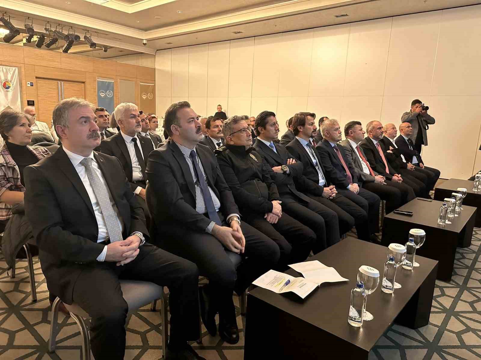 Zonguldak Dönüşüm Zirvesi’nde şehrin geleceği konuşuldu