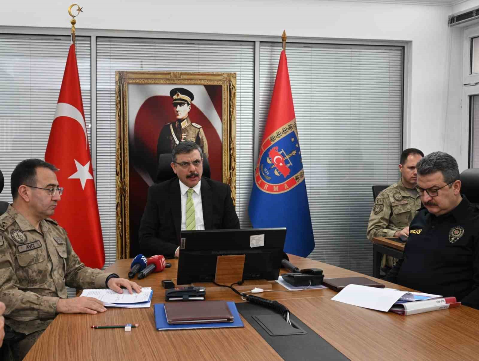 Vali Çiftçi; “Trafik denetimlerinde hedef vatandaşın canını yakmak değil, can ve mal güvenliklerini sağlamaktır”