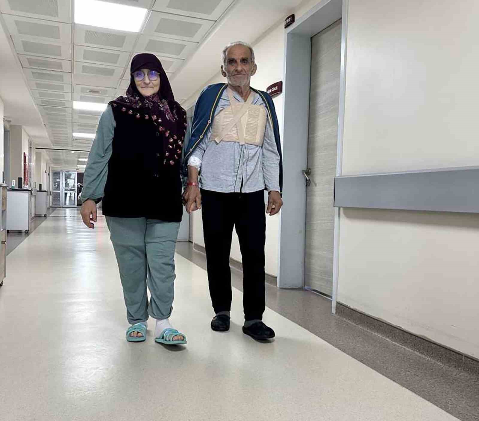 Rize&rsquo;de abi kardeşin kalp kapak&ccedil;ıkları aynı anda değiştirildi
