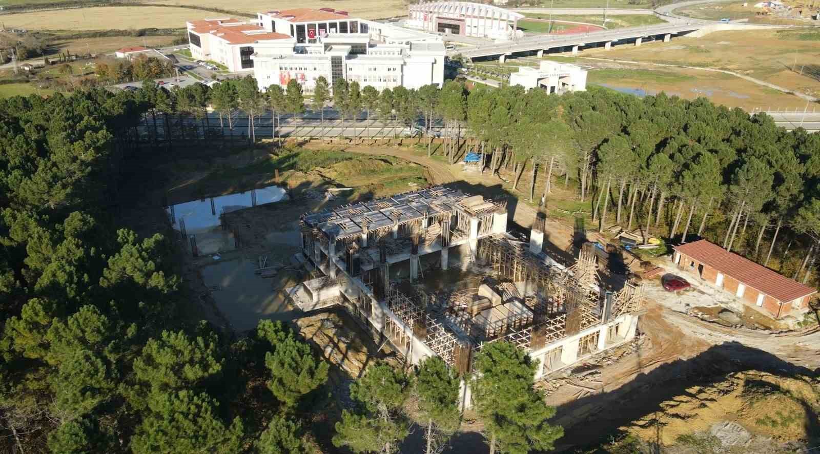 Sinop Üniversitesi Camii inşaatı yükseliyor
