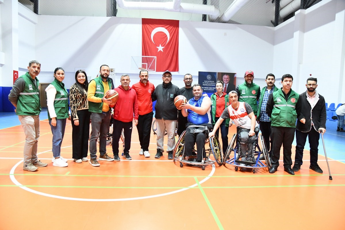 Osmaniye&rsquo;de farkındalık oluşturan basketbol ma&ccedil;ı
