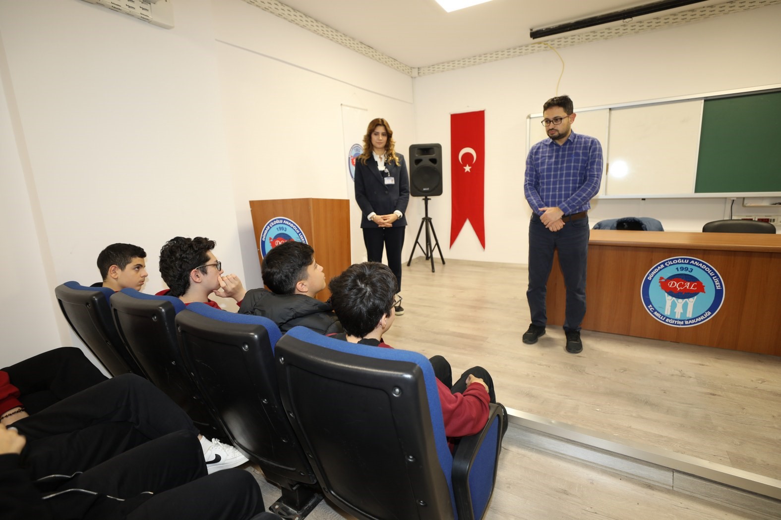 Yunusemre&rsquo;de D&ouml;ng&uuml;sel Ekonomi&rsquo;nin Şampiyonları &ouml;d&uuml;llerini aldı
