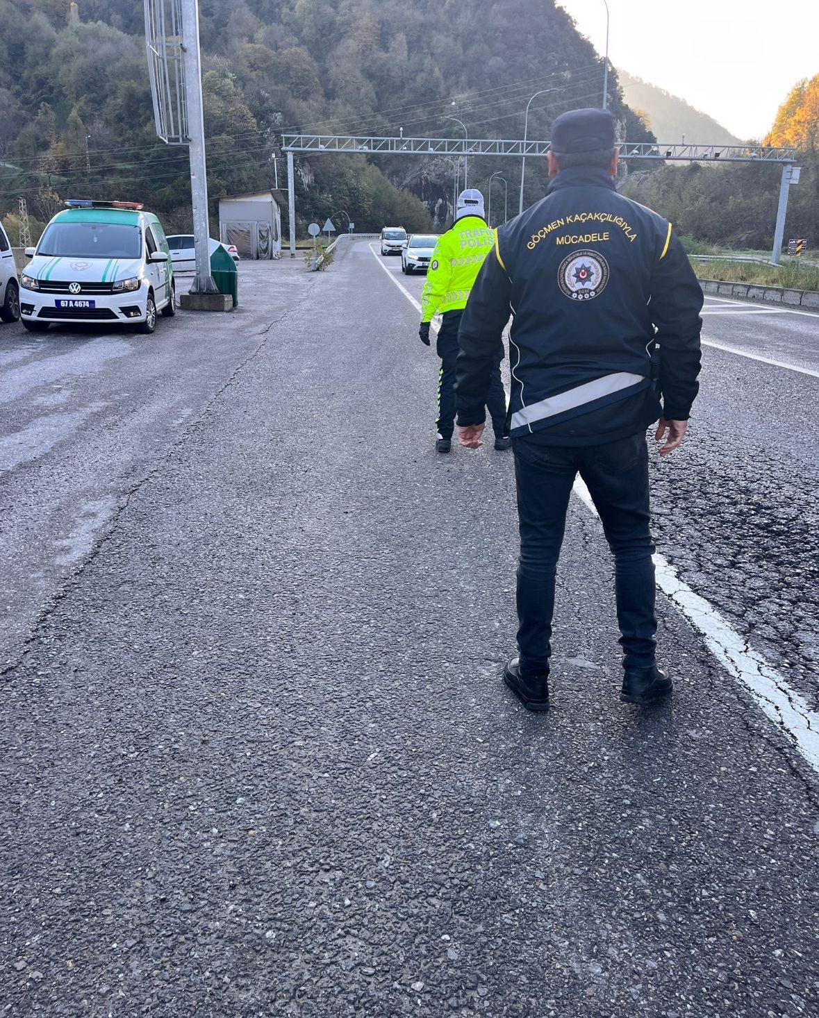 Zonguldak&rsquo;ta 7 d&uuml;zensiz g&ouml;&ccedil;men yakalandı
