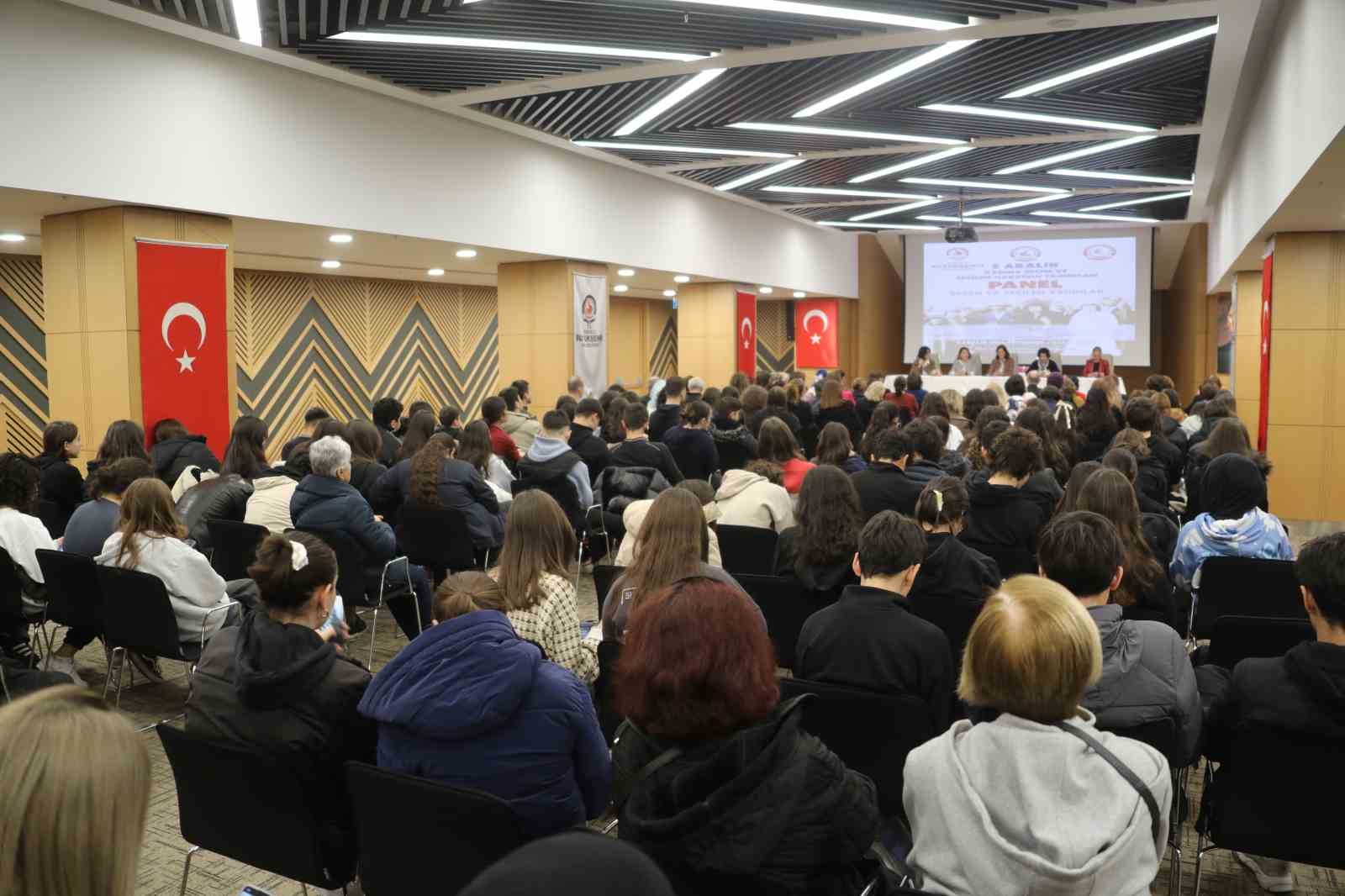 Denizli Kadın Meclisinden &lsquo;Se&ccedil;en ve Se&ccedil;ilen Kadınlar&rsquo; paneli
