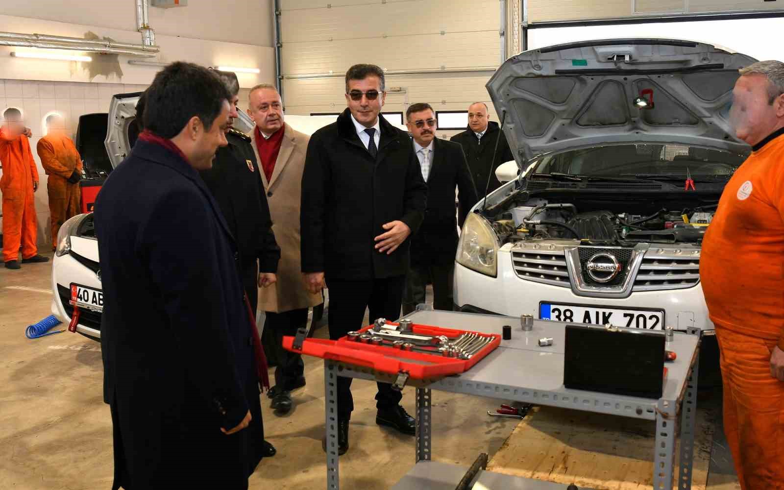 Ceza infaz kurumunda iş at&ouml;lyeleri a&ccedil;ılışı yapıldı
