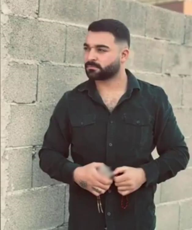 Motosikletli kasklı ş&uuml;pheli, sokak ortasında bir kişiyi başından vurarak &ouml;ld&uuml;rd&uuml;
