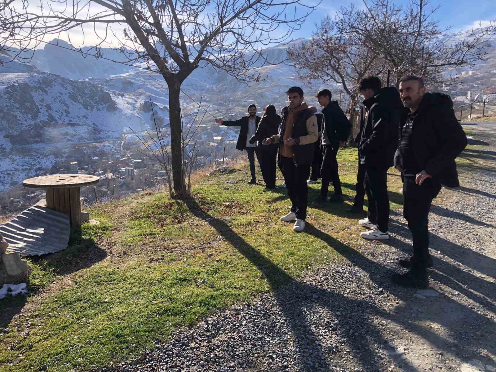 Mir Kalesi, 44 yıl aradan sonra ilk kez &ouml;ğrencileri ağırladı
