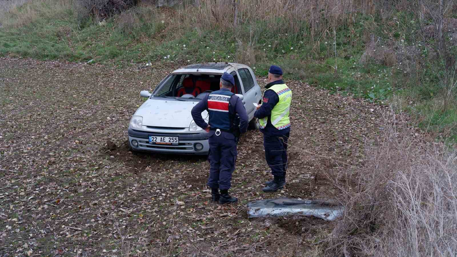 Otomobil tarlaya u&ccedil;tu: 1 yaralı
