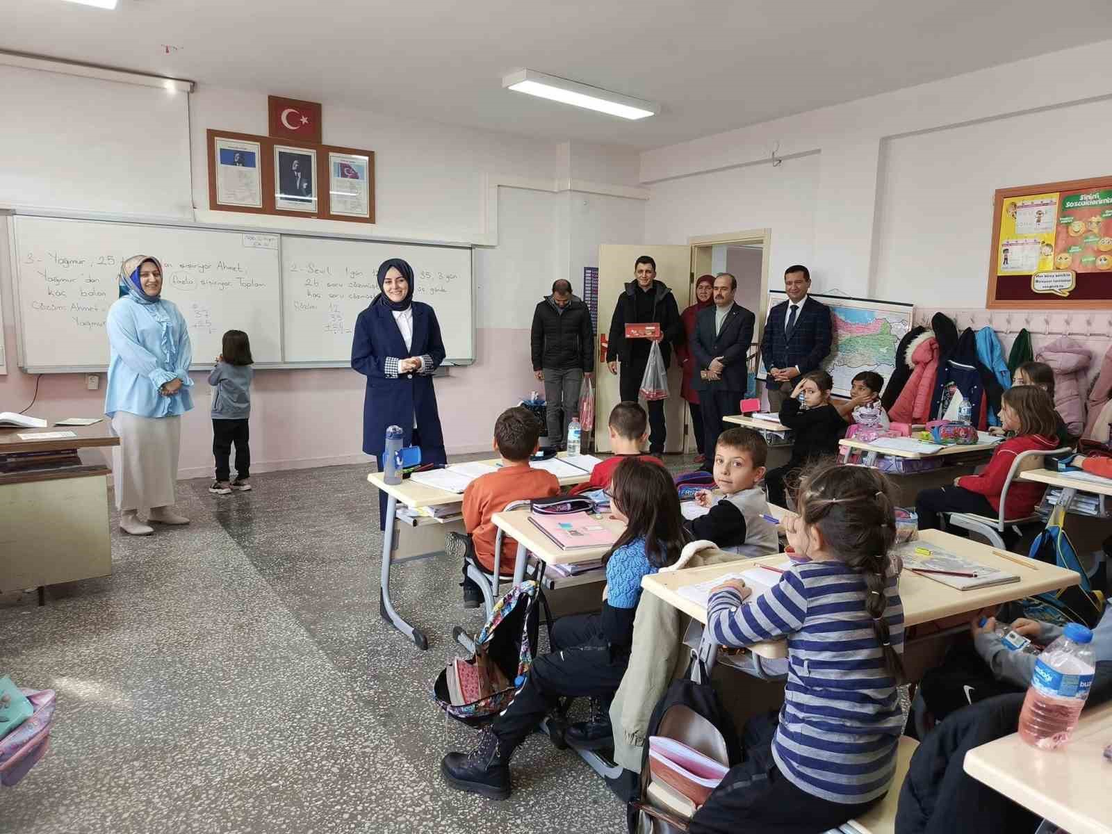Minik &ouml;ğrencilerle bir araya geldi
