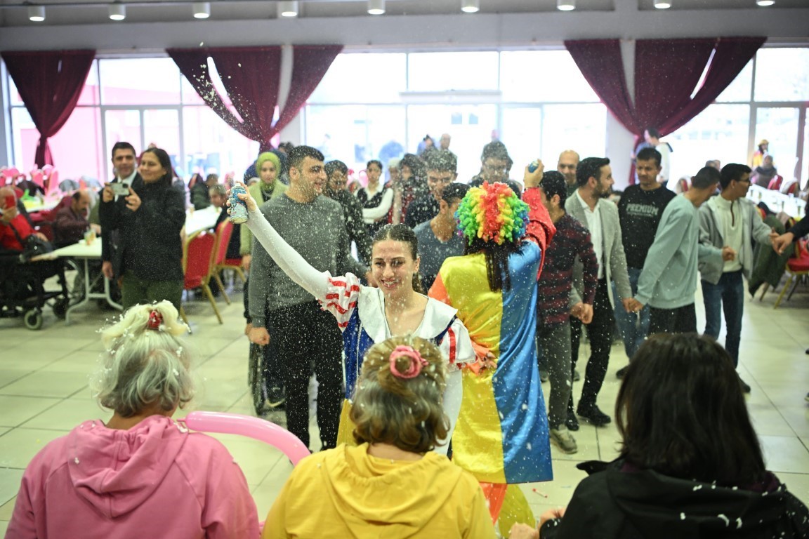 Kartepe’de özel bireylere özel program
