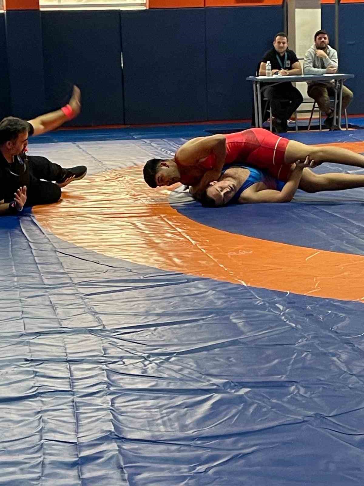 Okullararası güreş müsabakasından Çaycuma’ya başarı geldi