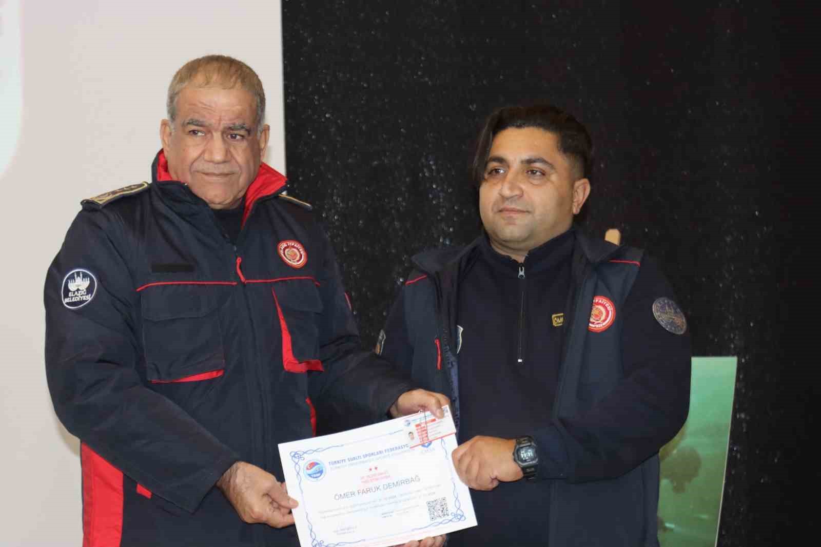 Elazığ’da Su Altı Arama ve Kurtarma Ekibi sertifikalarını aldı
