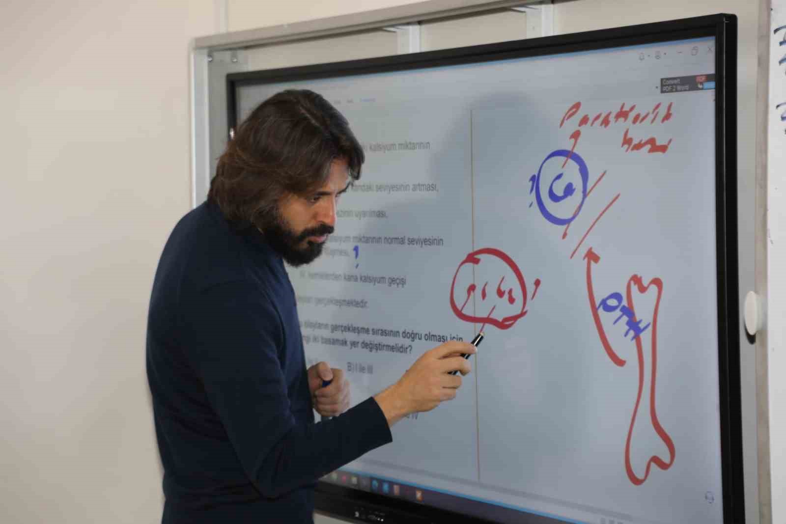 Doğan, &ouml;ğrencilerin talebini yerine getirdi
