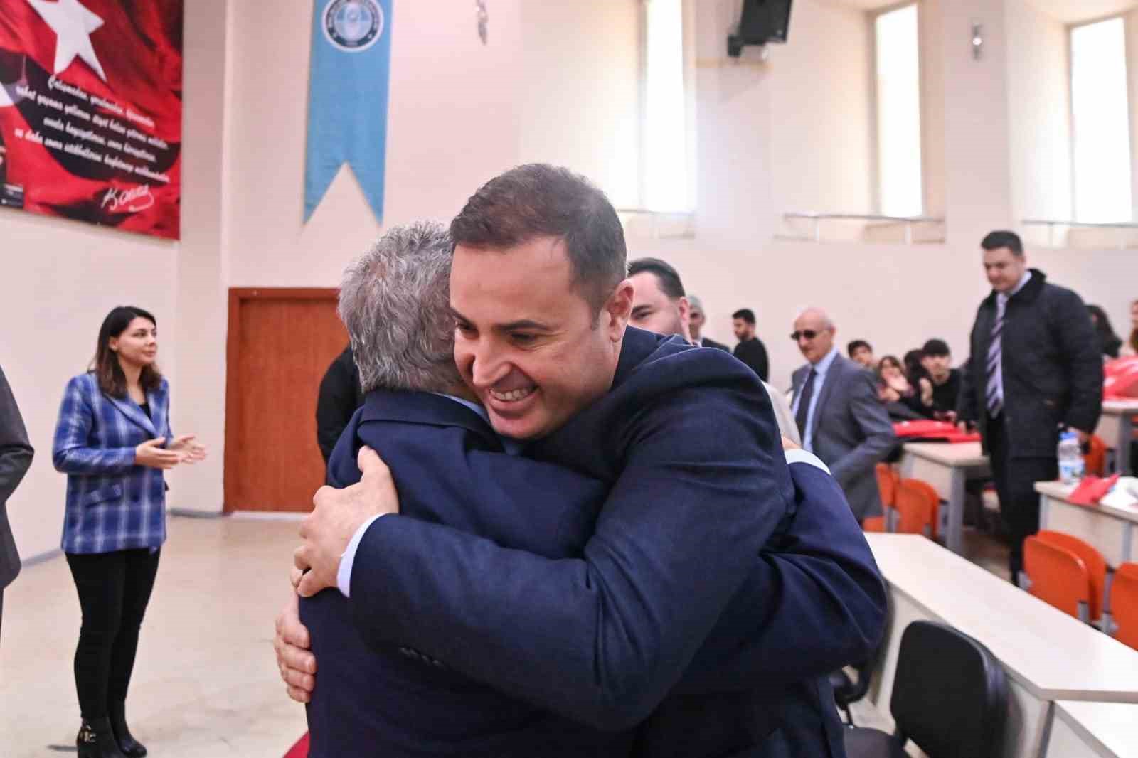 Başkan Akın; "Yol haritamızı gen&ccedil;lerle belirleyeceğiz"
