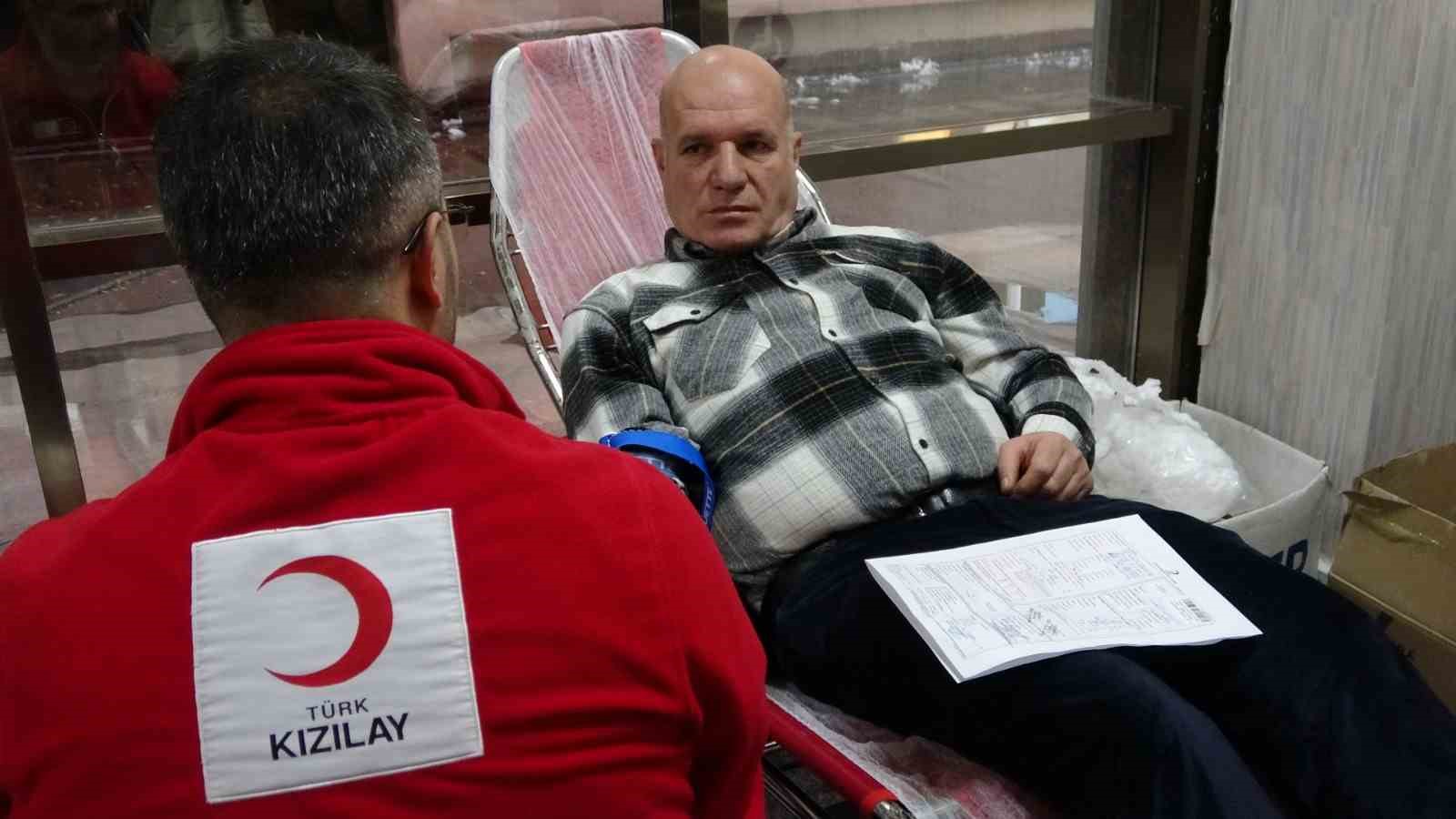 Van&rsquo;da kan bağışına yoğun ilgi
