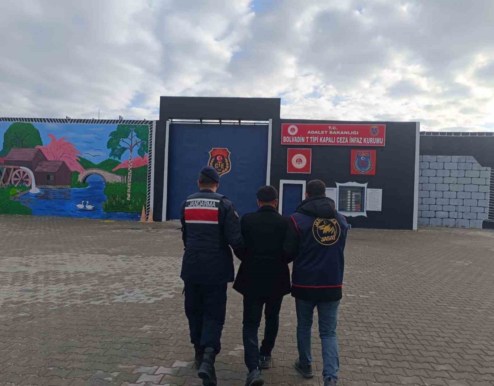 FETÖ’ye üye olmaktan aranan şahsı JASAT yakaladı