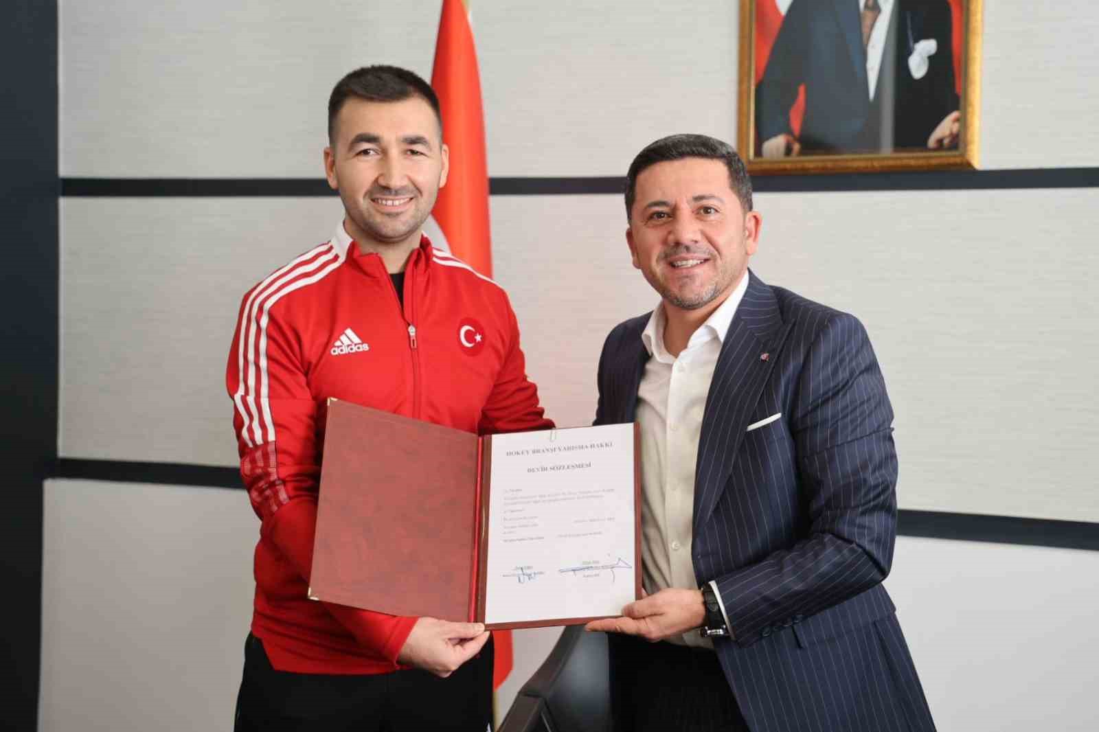 Nizip Zeugma Hokey Kul&uuml;b&uuml; Nevşehir Belediyesi Spor Kul&uuml;b&uuml;&rsquo;ne devredildi
