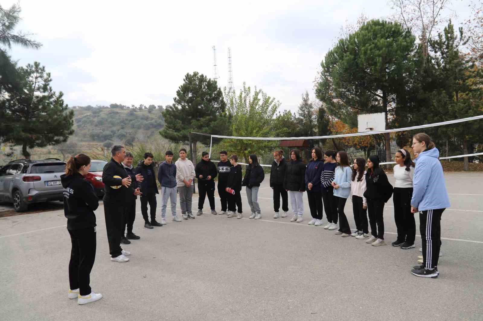 Turgutlu Belediyespor&rsquo;dan &ouml;ğrencilere spor teşviki ve ma&ccedil; daveti
