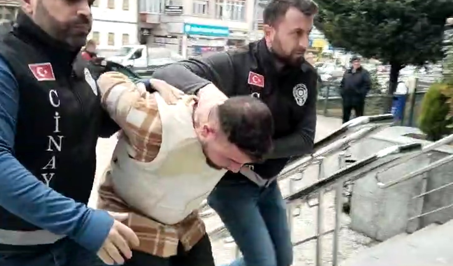 1 kişinin öldüğü borç kavgasında "Ben yaptım" diyerek teslim olan zanlı adliyede