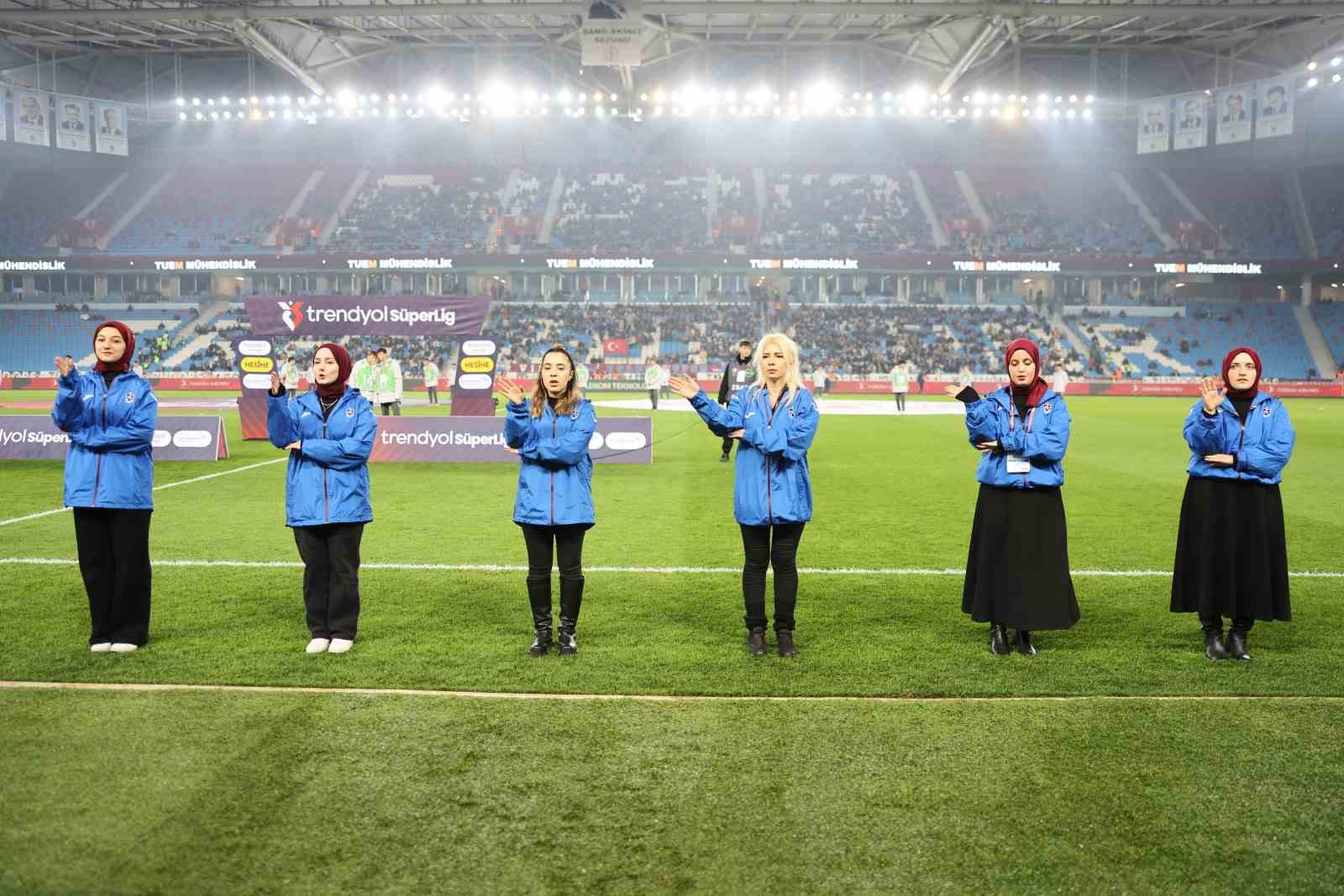 Trendyol Süper Lig: Trabzonspor: 0 - Kasımpaşa: 1 (İlk yarı)