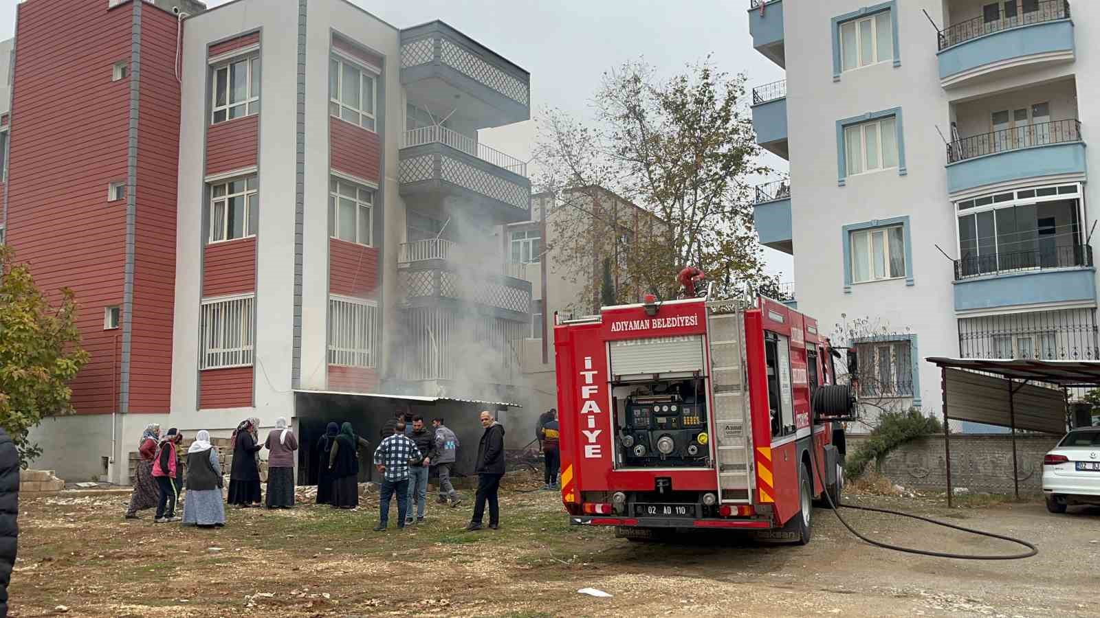 Yanan klima motoru paniğe neden oldu