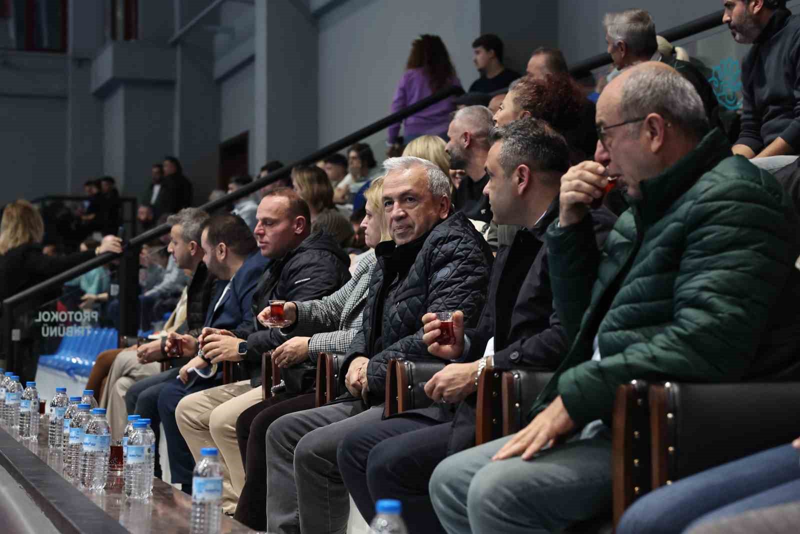 Nilüfer Belediyespor’dan evinde farklı galibiyet